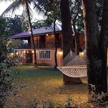 Stay Amare Villa Maria 1 Bacolod Exteriör bild
